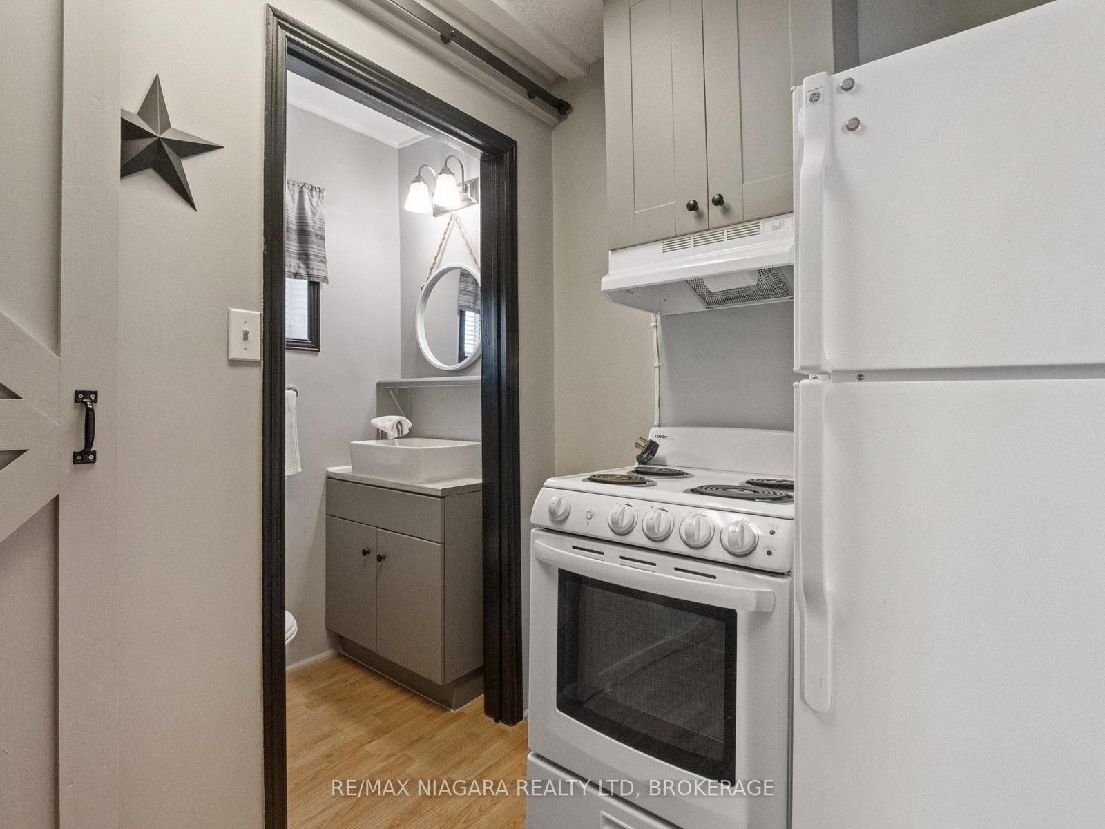 61 Queen Street • Fort Erie, ON photo 10