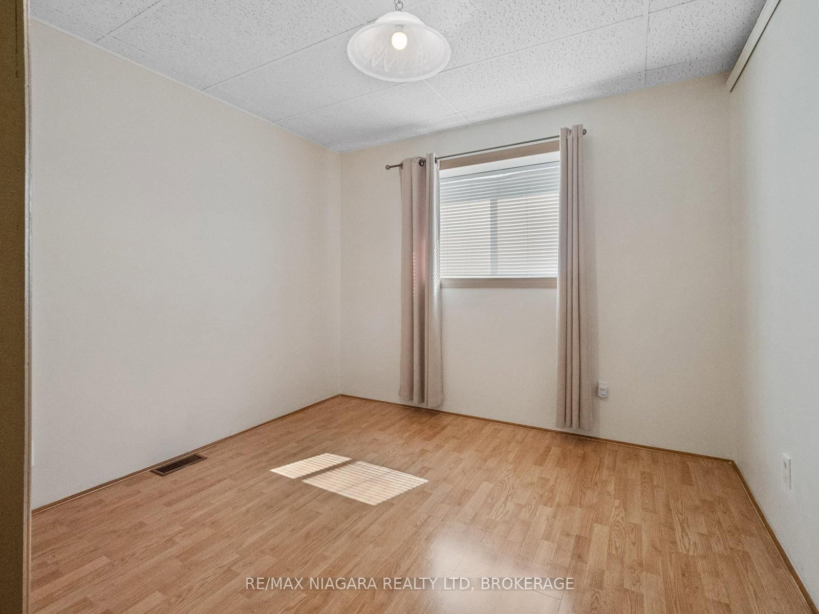 61 Queen Street • Fort Erie, ON photo 16