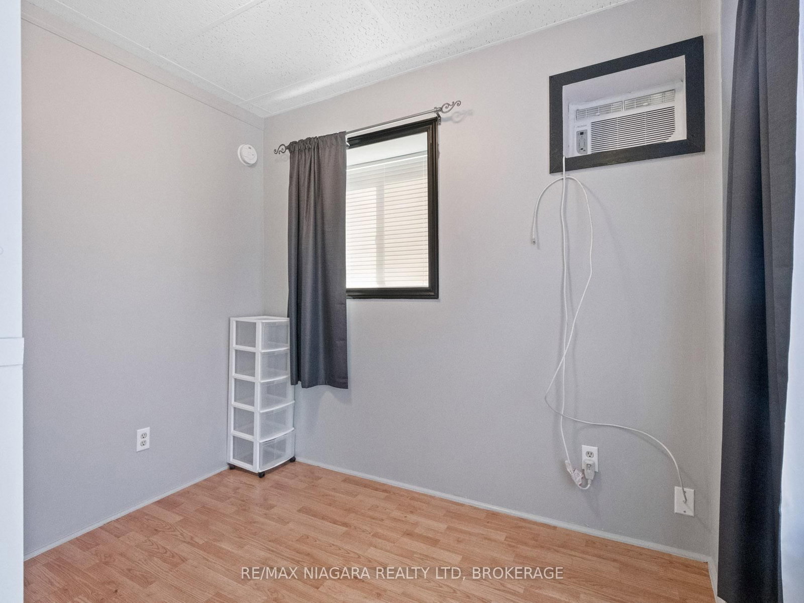61 Queen Street • Fort Erie, ON photo 8