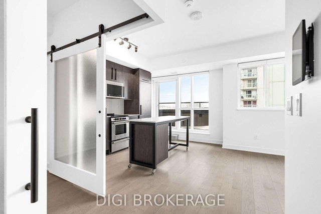 413 - 560 Rideau Street