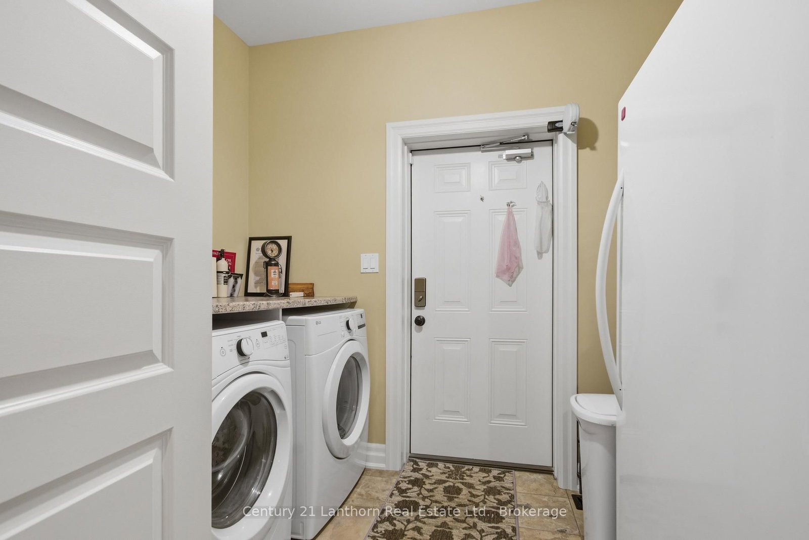 8 Grandview Court • Stirling, ON photo 24