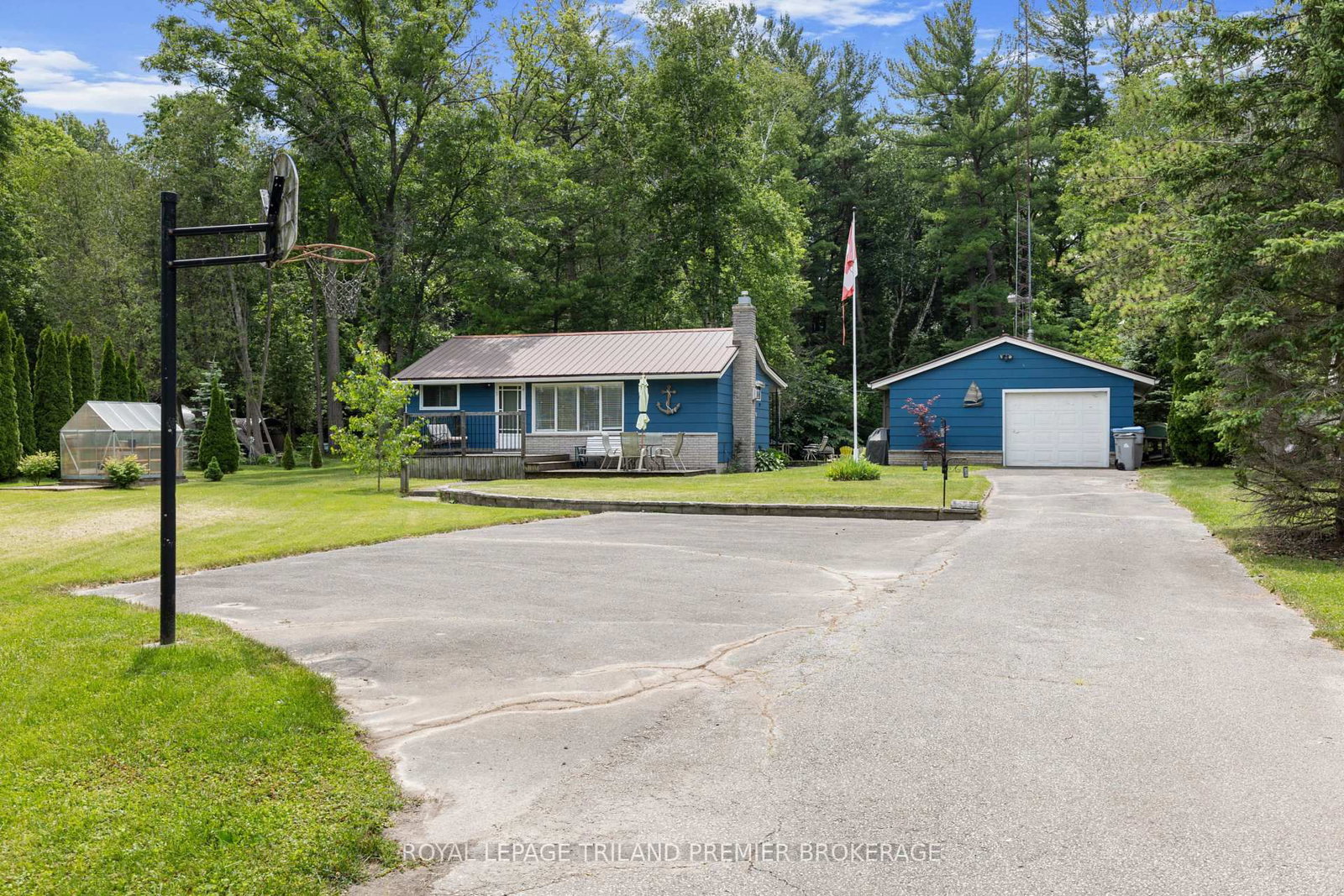 7755 Patrick Street • Lambton Shores, ON photo 32