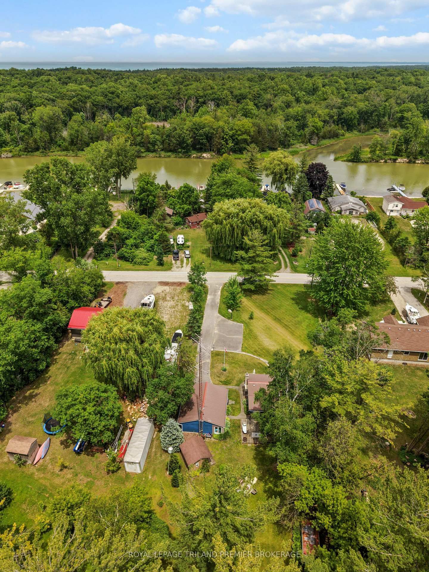 7755 Patrick Street • Lambton Shores, ON photo 37