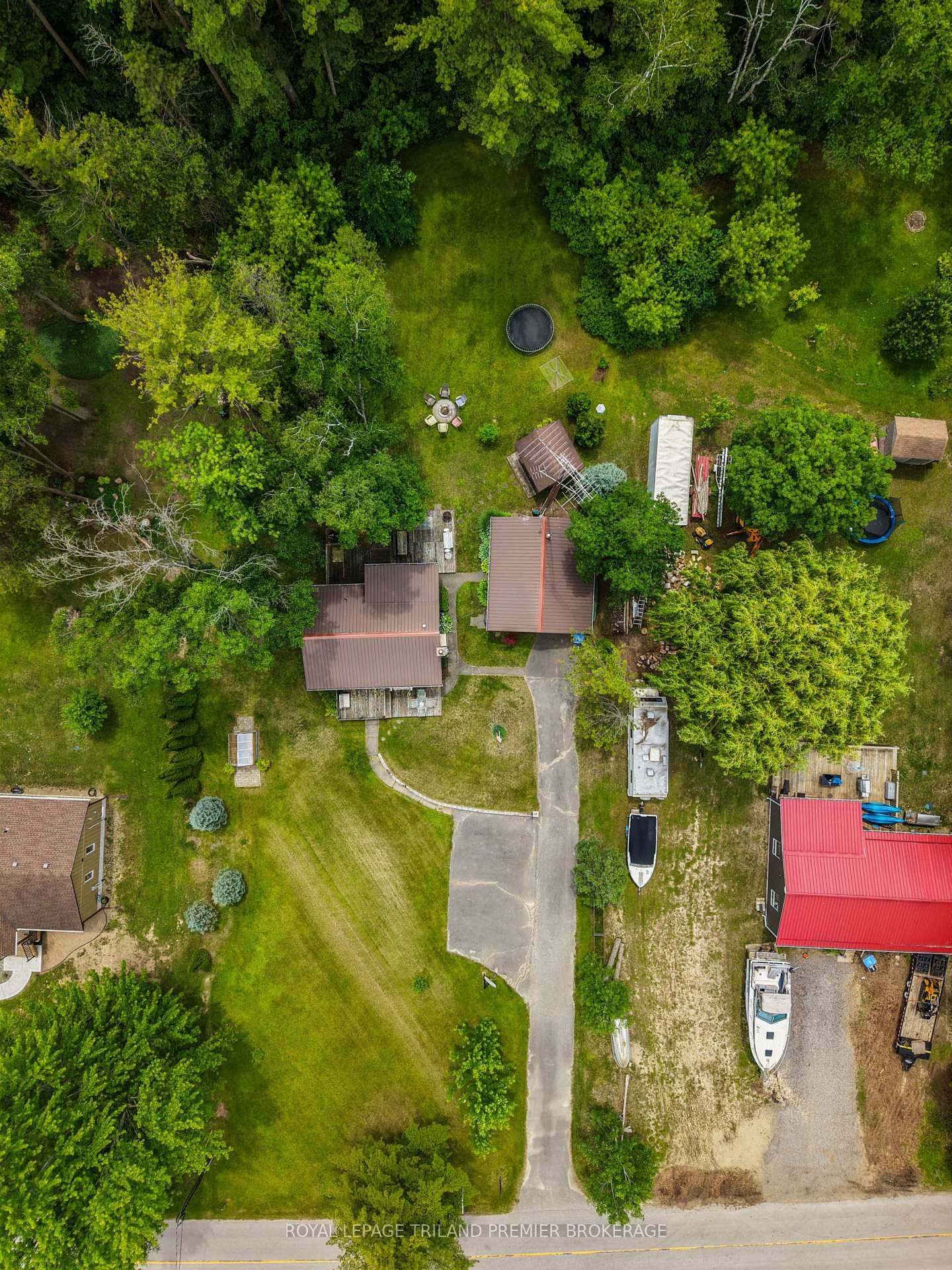 7755 Patrick Street • Lambton Shores, ON photo 38