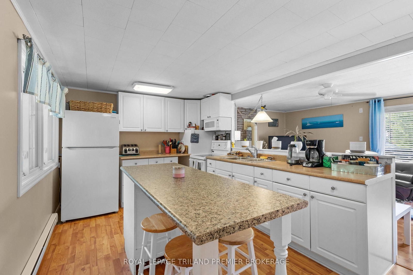 7755 Patrick Street • Lambton Shores, ON photo 9