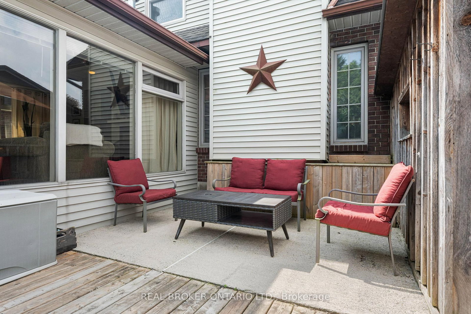 1015 Queen Street • Norfolk, ON photo 27