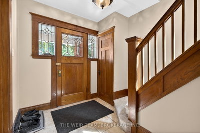 226 Ottawa Street S • Hamilton, ON photo 3
