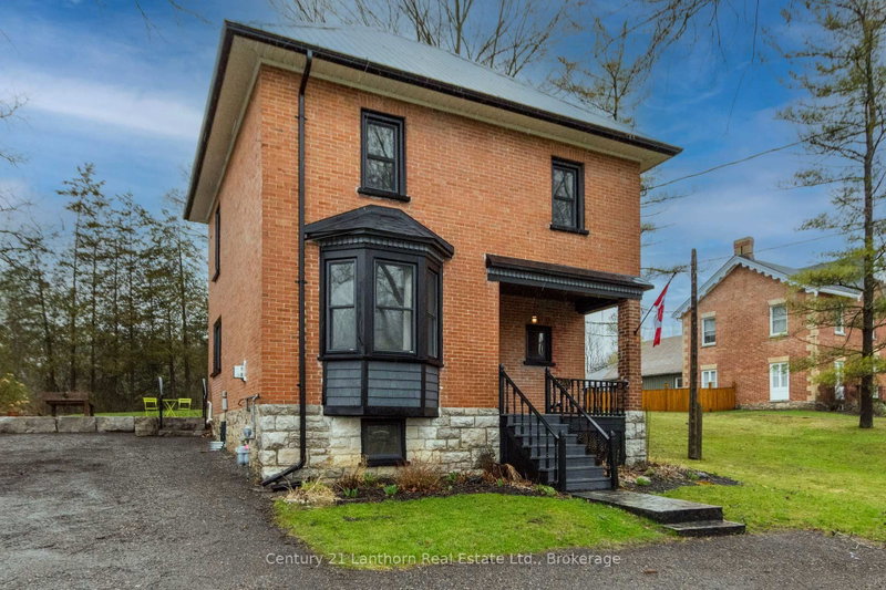 320 Grand Road