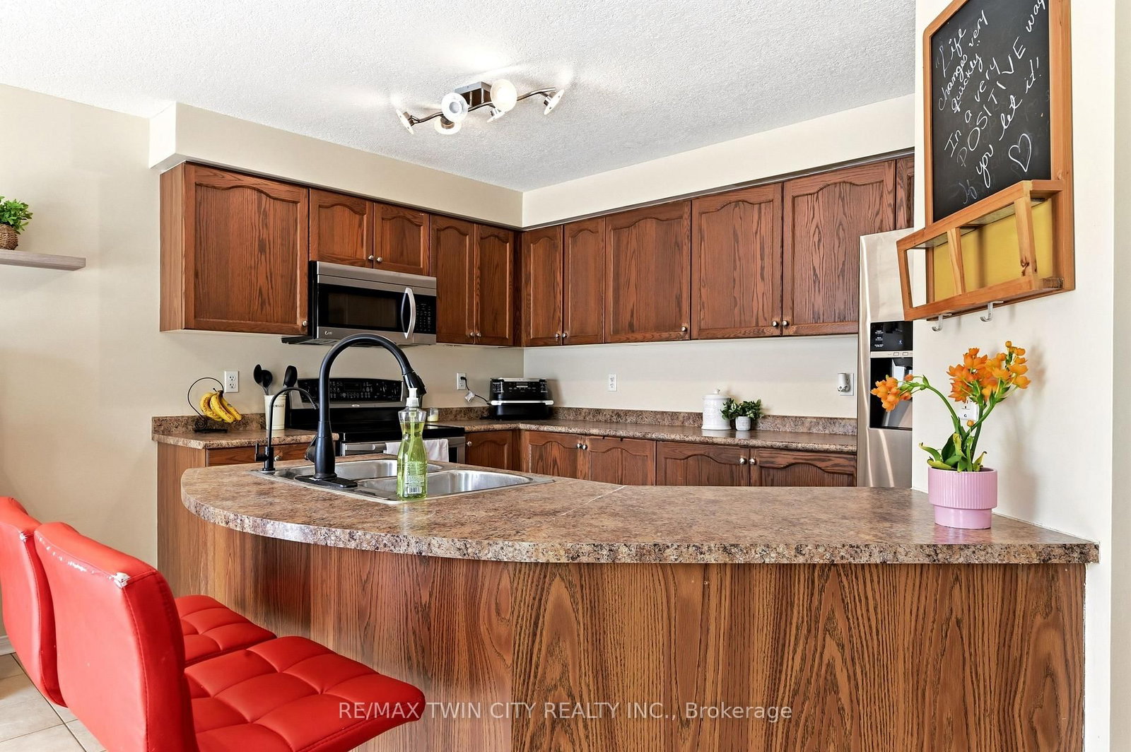 6 Jones Lane • Brantford, ON photo 10