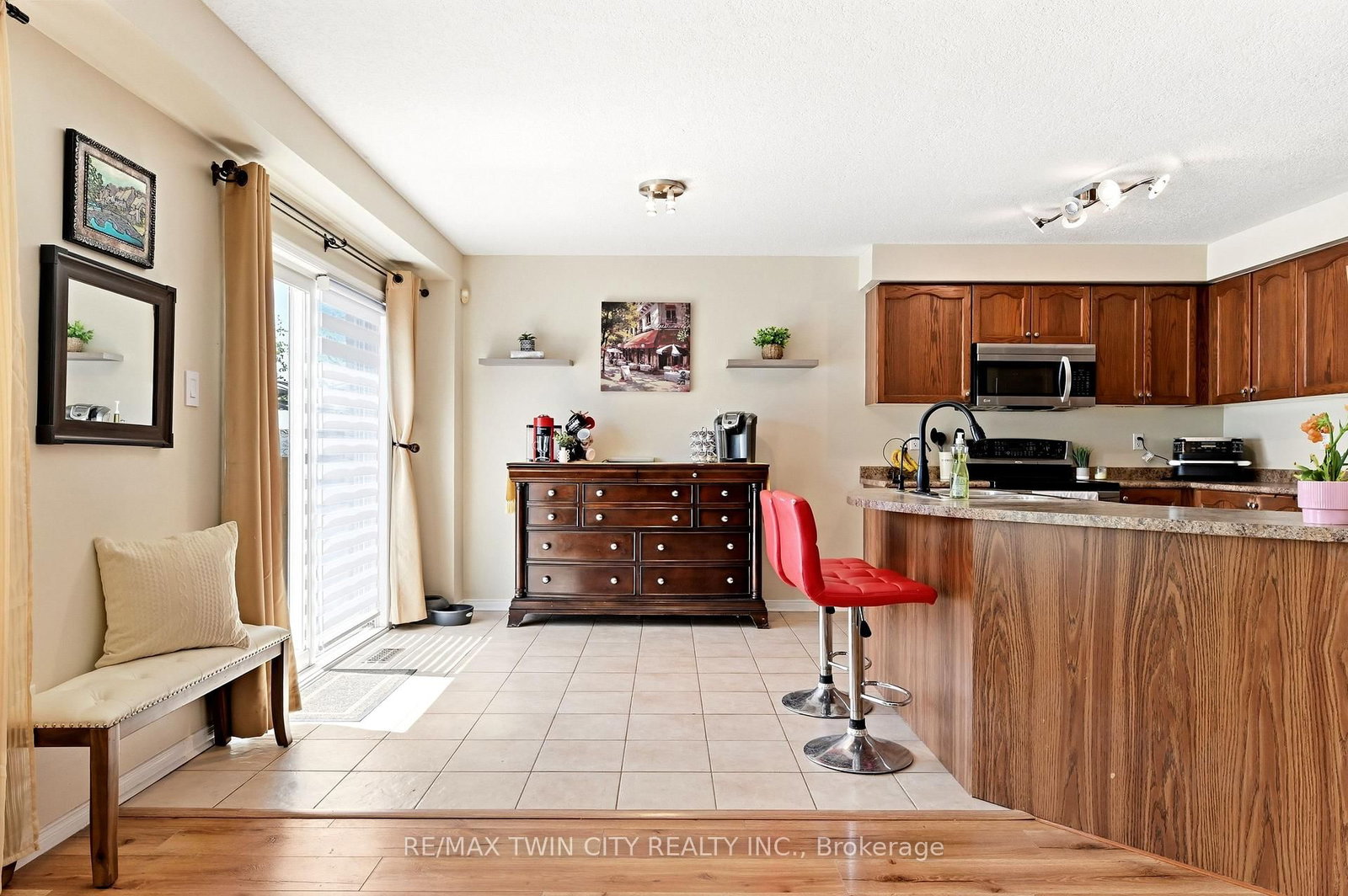 6 Jones Lane • Brantford, ON photo 11