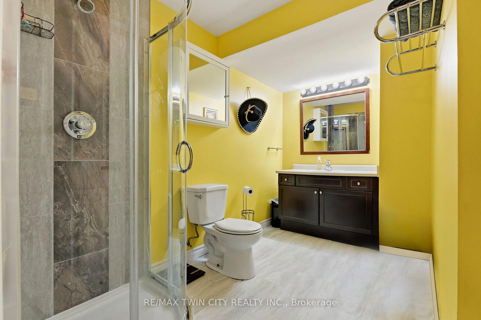 6 Jones Lane • Brantford, ON photo 24