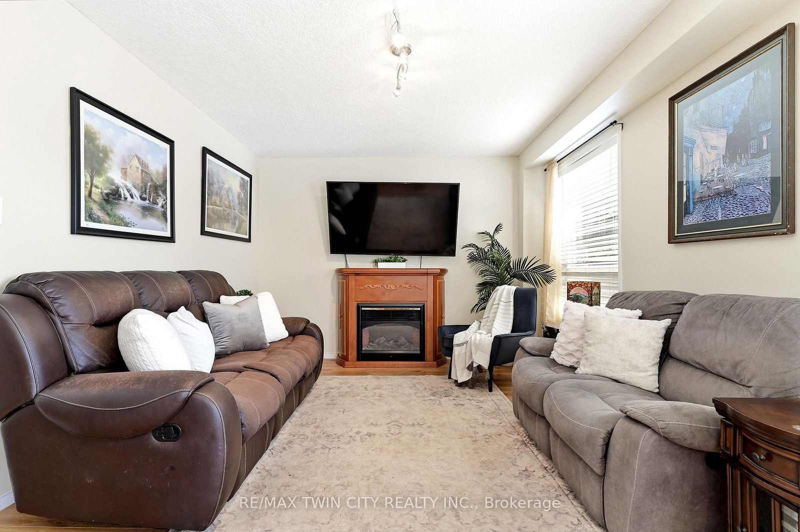 6 Jones Lane • Brantford, ON photo 6
