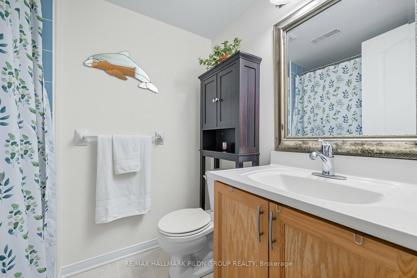 10 Lakepointe Drive • Orleans, ON photo 13