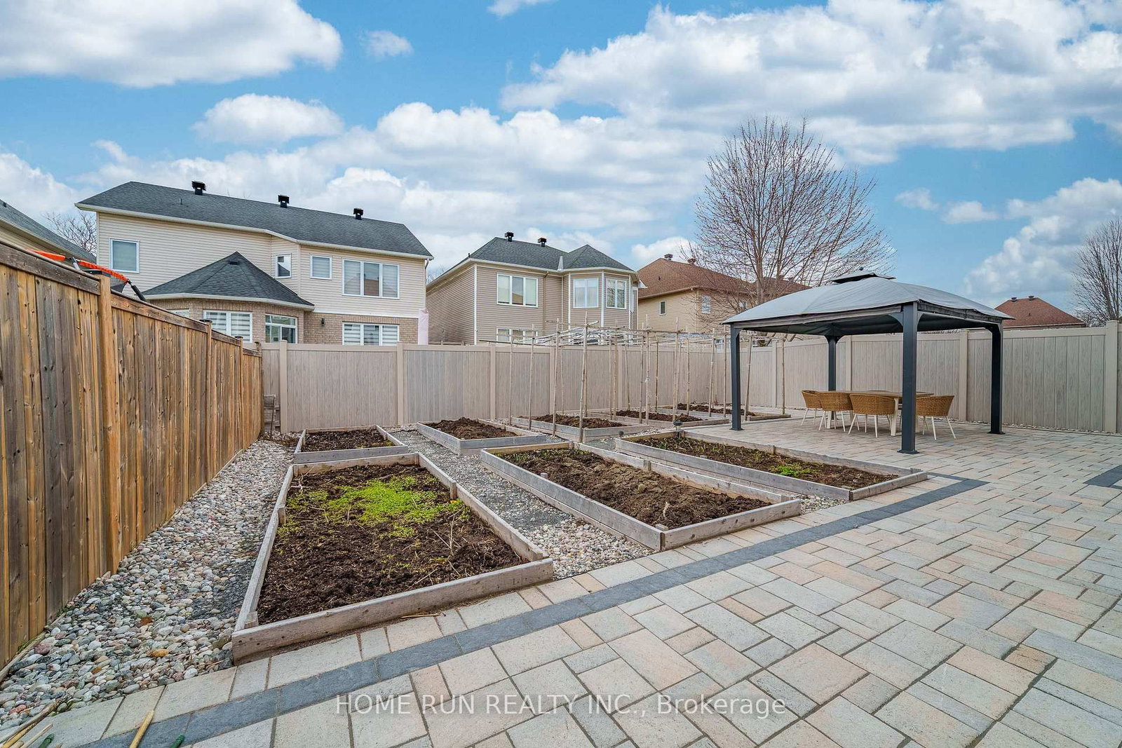 10 Pavona Street • Ottawa, ON photo 42