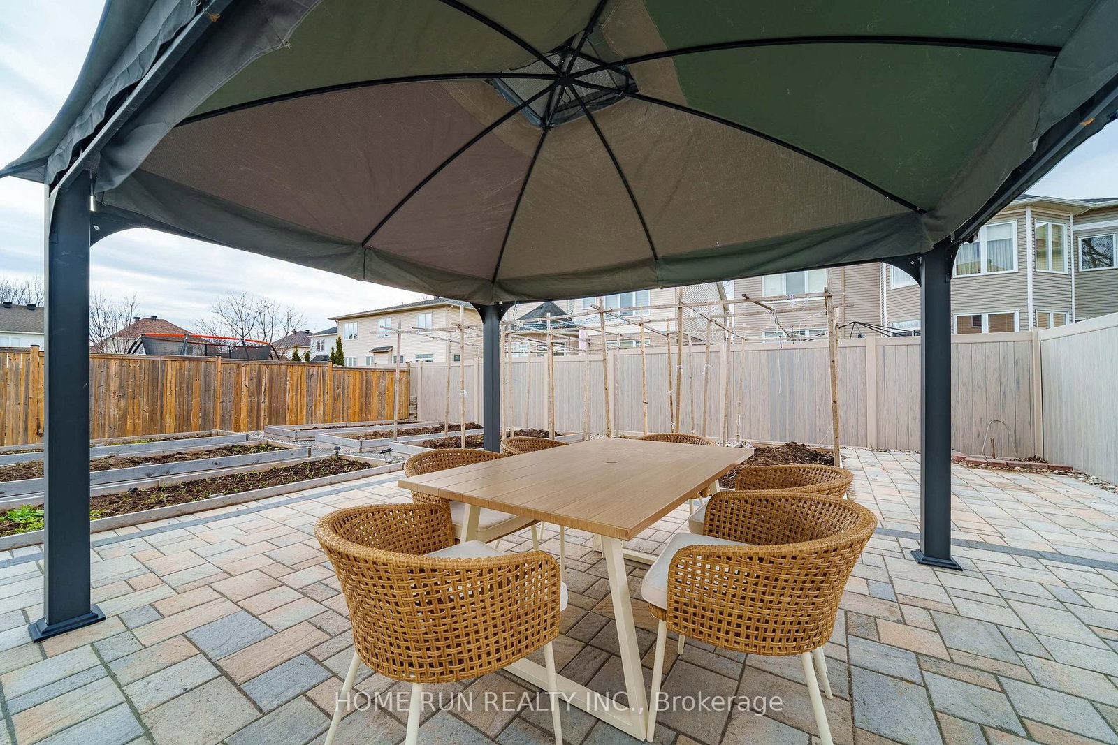 10 Pavona Street • Ottawa, ON photo 43
