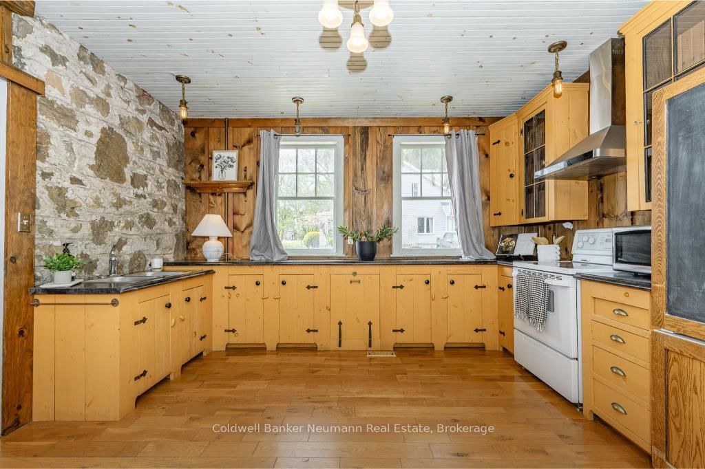 52 Brock Road S • Puslinch, ON photo 13