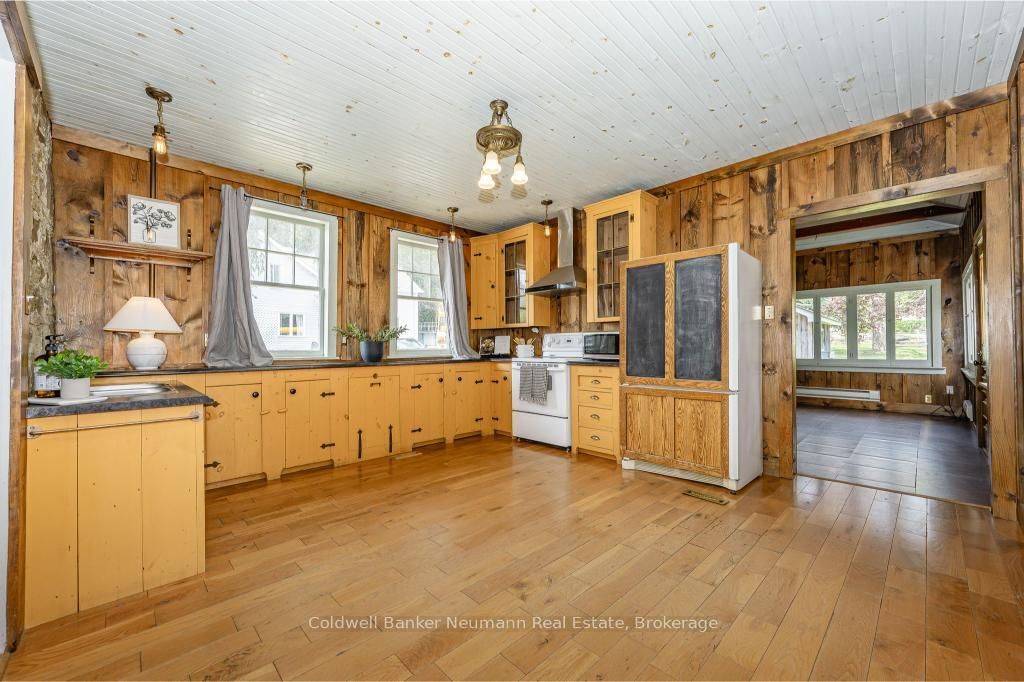 52 Brock Road S • Puslinch, ON photo 14