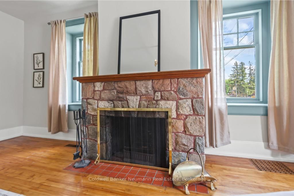 52 Brock Road S • Puslinch, ON photo 6