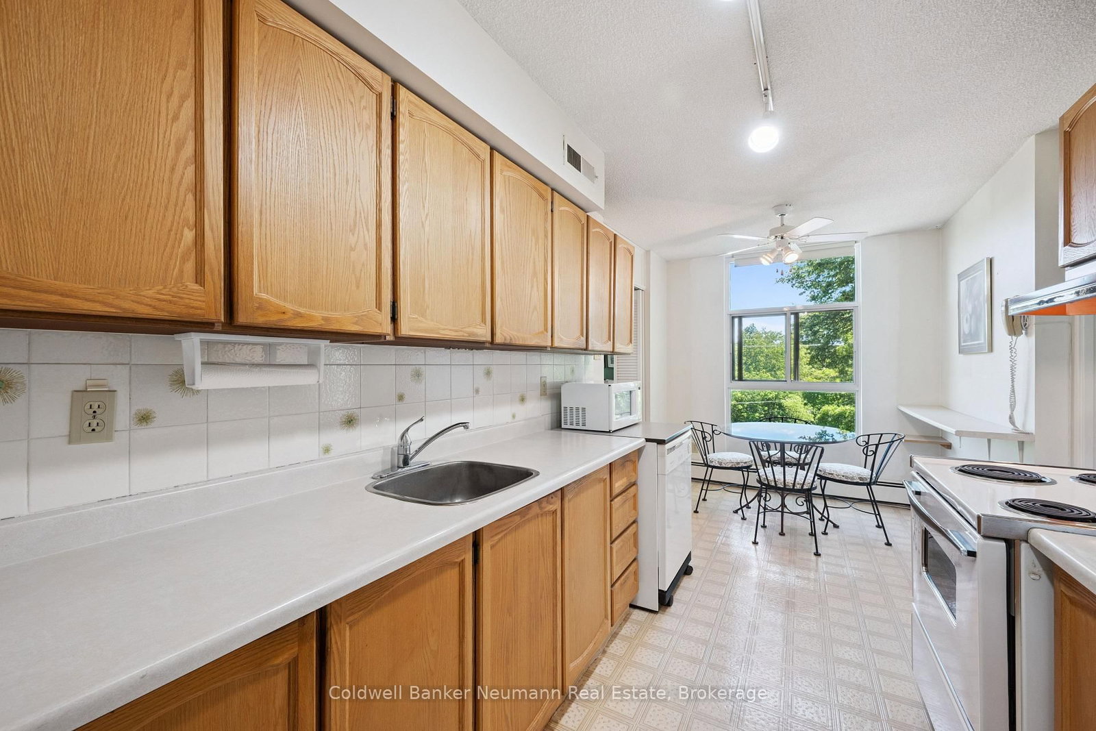 23 Woodlawn Road E • #305 • Guelph, ON photo 18