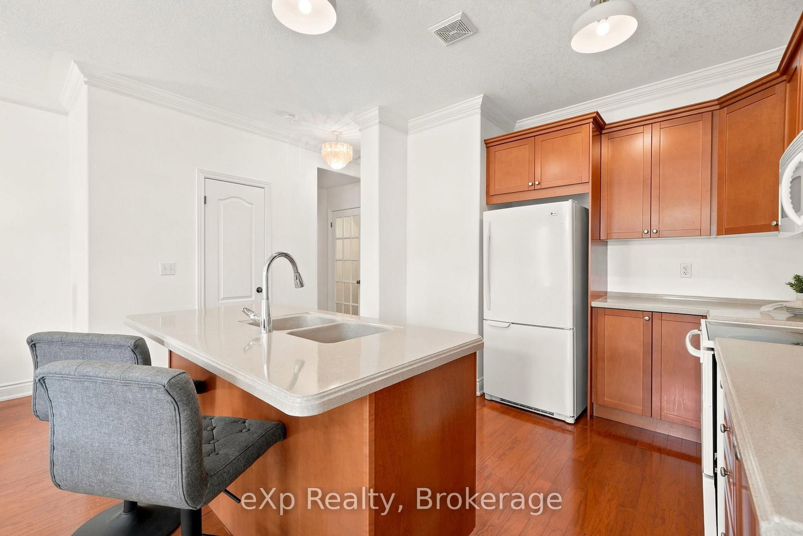 300 D'Arcy Street • #106 • Cobourg, ON photo 7