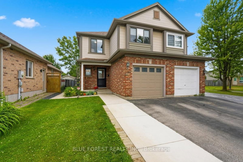 home for sale on 1367 Reardon Boulevard