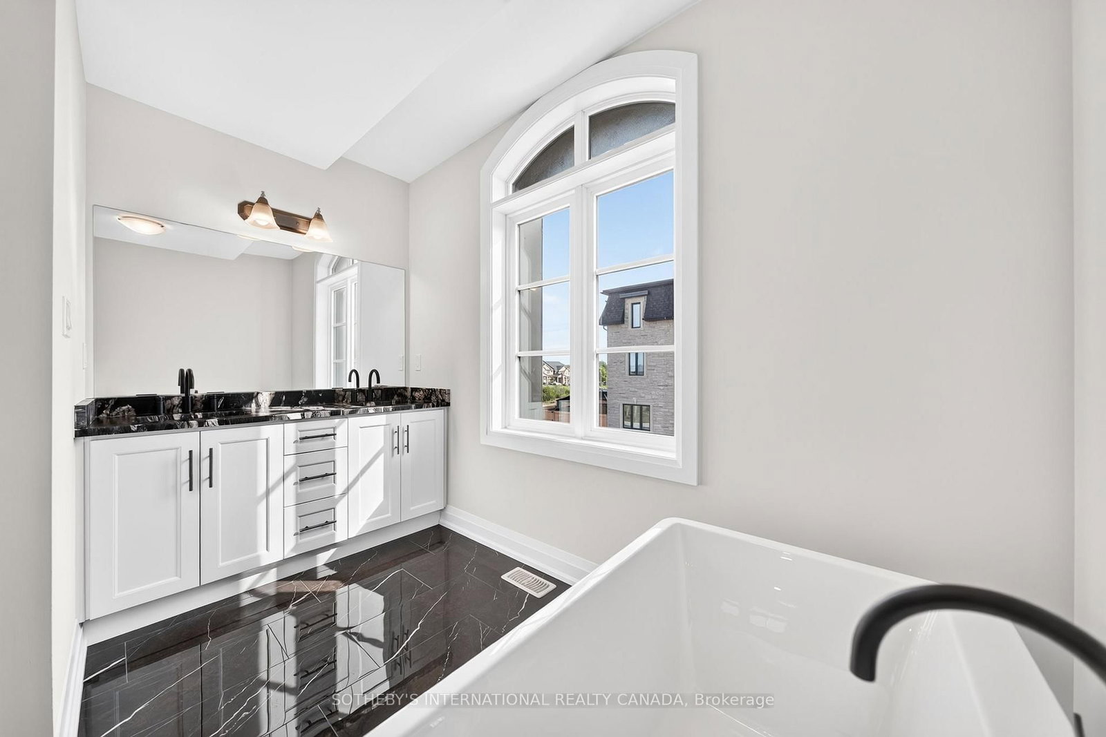 675 Victoria Road N • #14 • Guelph, ON photo 16
