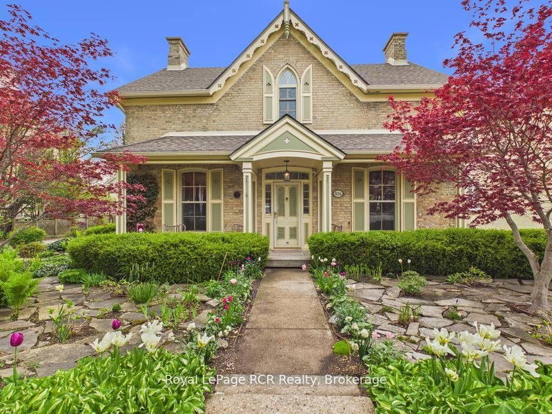 home for sale on 804 Princes Street N