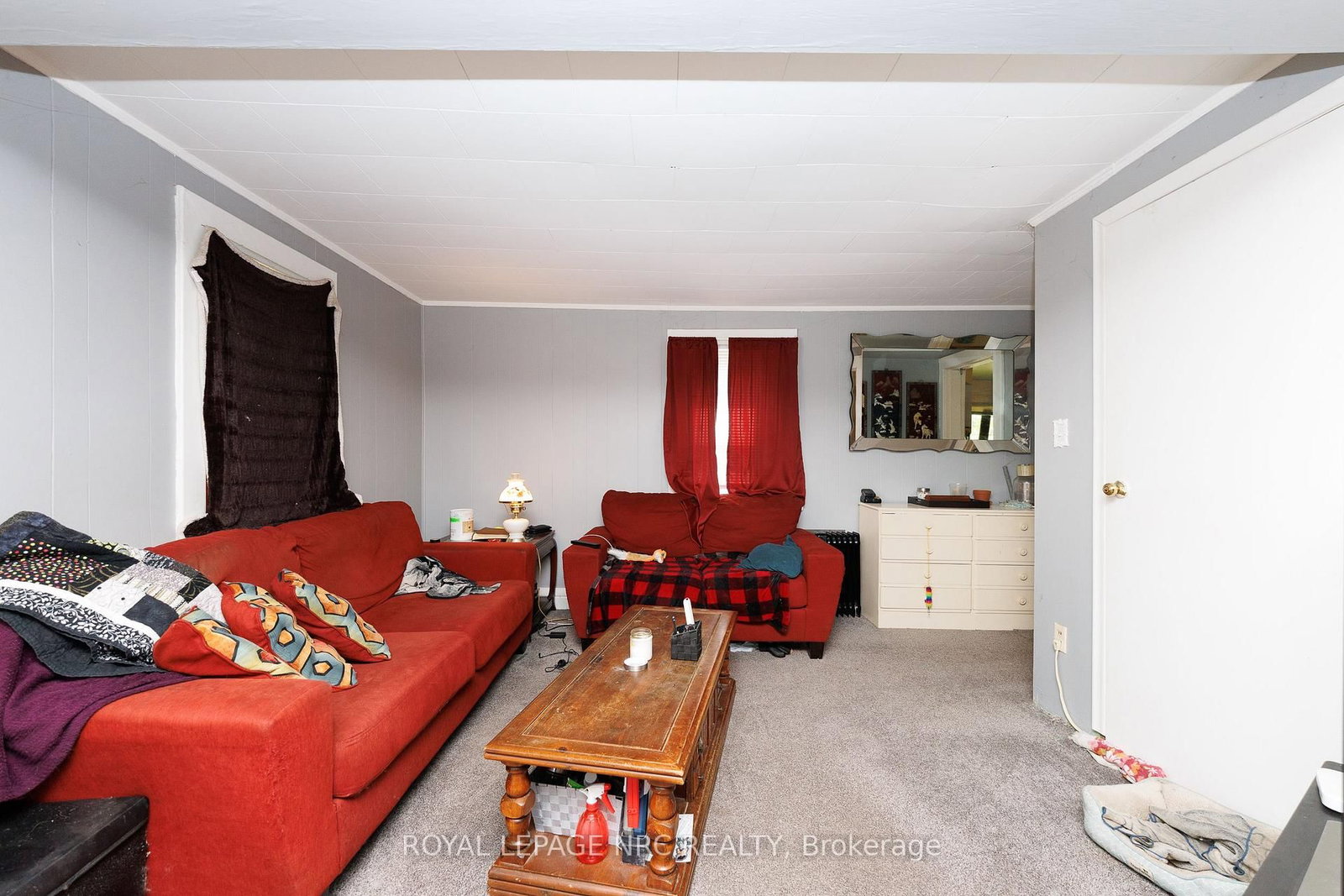 1 Cumming Street • St. Catharines, ON photo 2