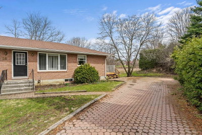 28 Water Street • Kawartha Lakes, ON photo 2