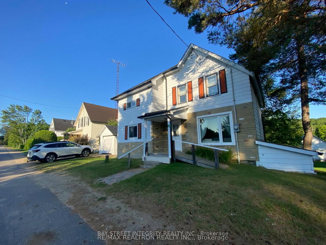62 Ottawa Street