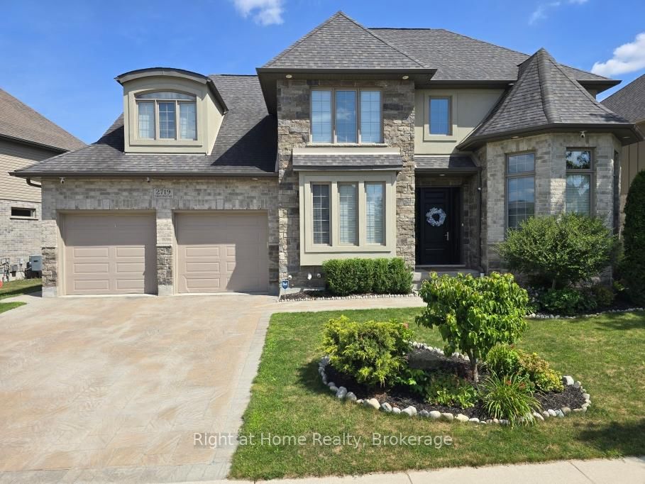 2719 Torrey Pines Way, London North