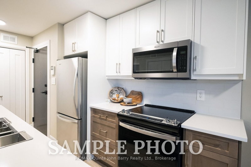 208-10 Hillside Meadow Drive