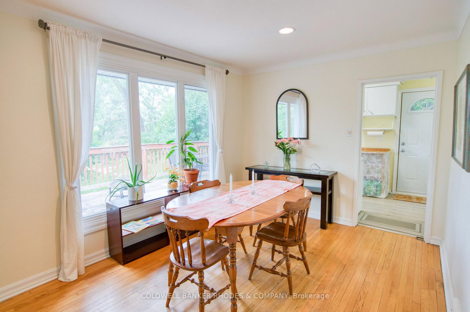 Detached House sold at 1430 Edgecliffe Avenue, Ottawa, Ontario, K1Z 8G1 - Carlington - MLS: X13513402