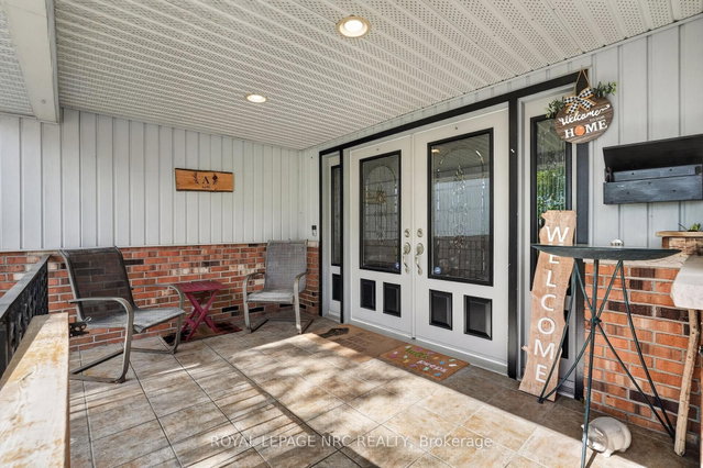 979 CRESCENT Road