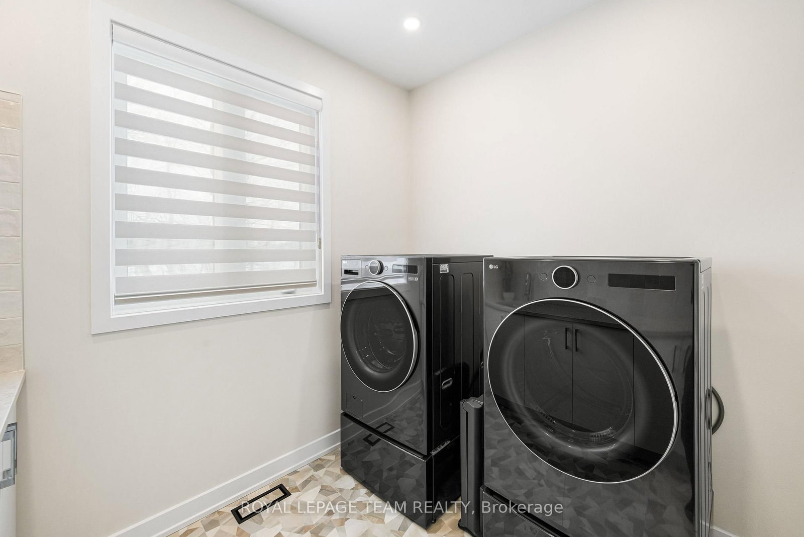 649 Bridgeport Avenue • Manotick, ON photo 28