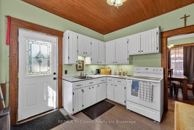335 Broadway Street • Tillsonburg, ON photo 8
