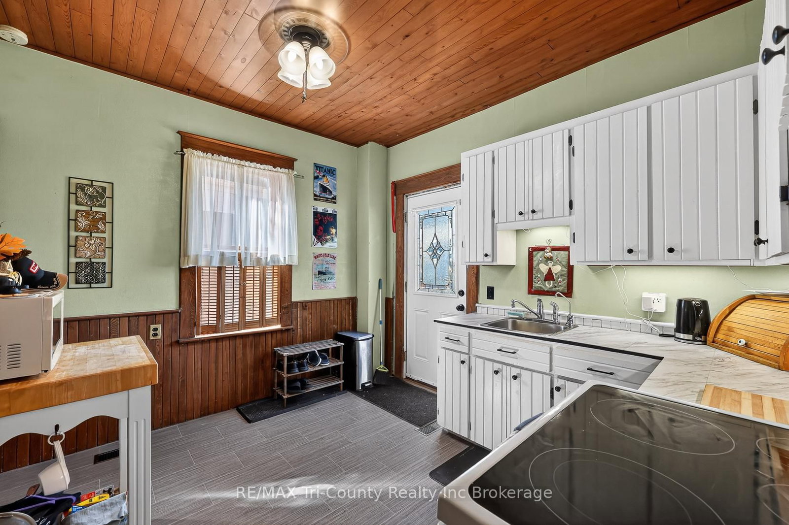 335 Broadway Street • Tillsonburg, ON photo 9