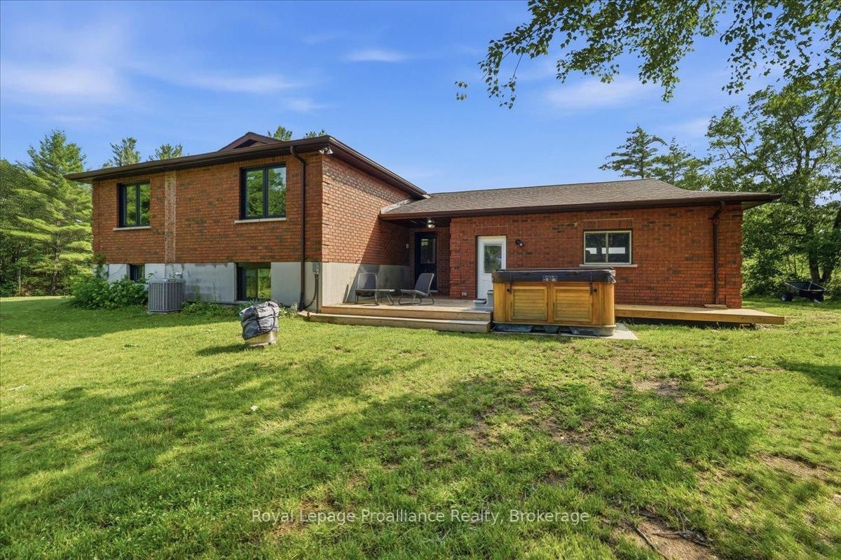 10389 Highway 41 • Kaladar, ON photo 32