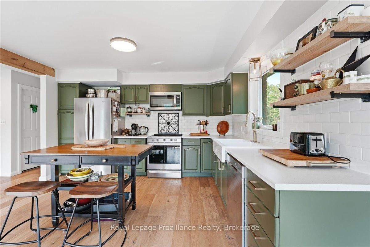 10389 Highway 41 • Kaladar, ON photo 8