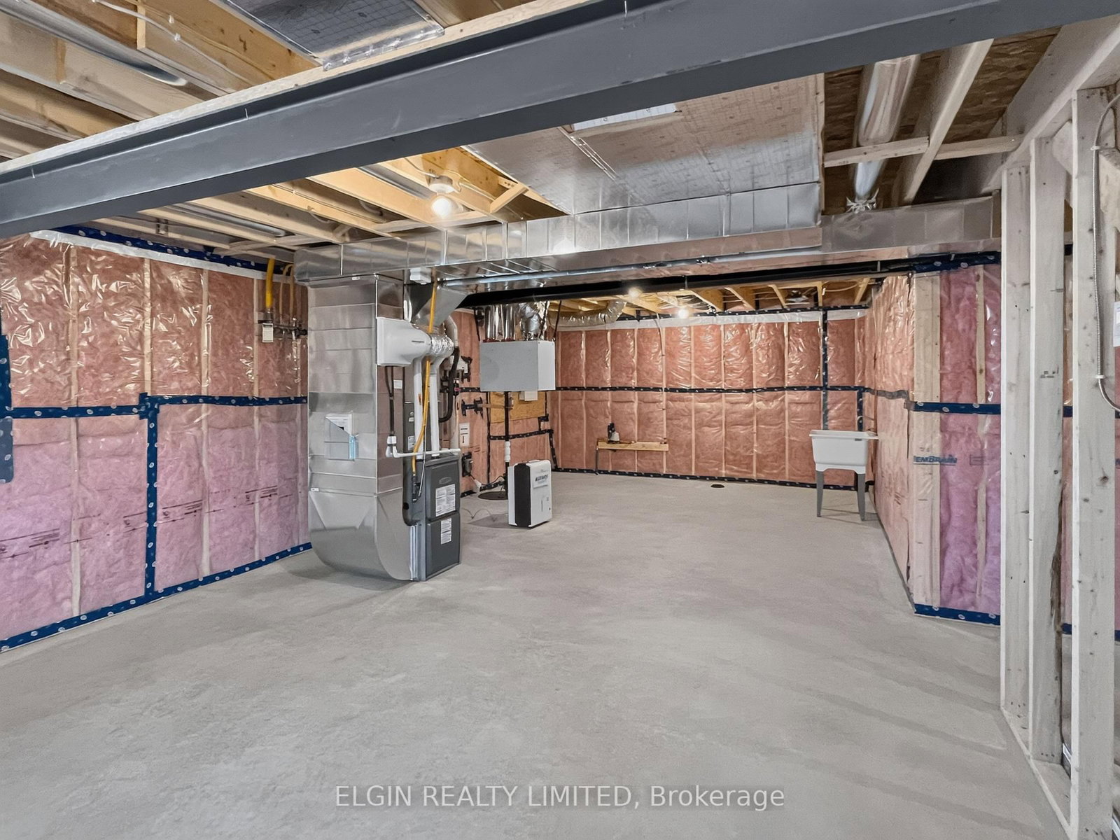 5 Columbus Court • Central Elgin, ON photo 20