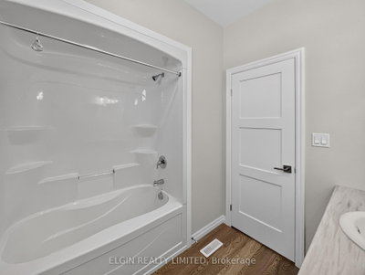 5 Columbus Court • Central Elgin, ON photo 7