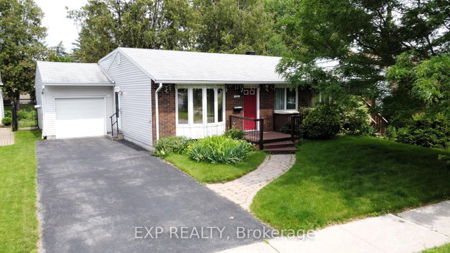 1021 Cadboro Road