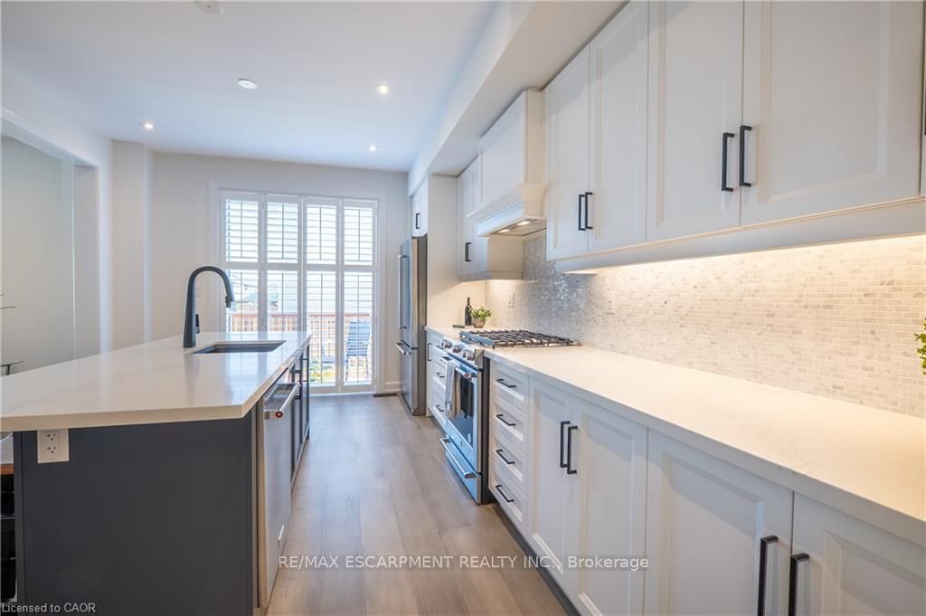 38 Riesling Street • Grimsby, ON photo 10