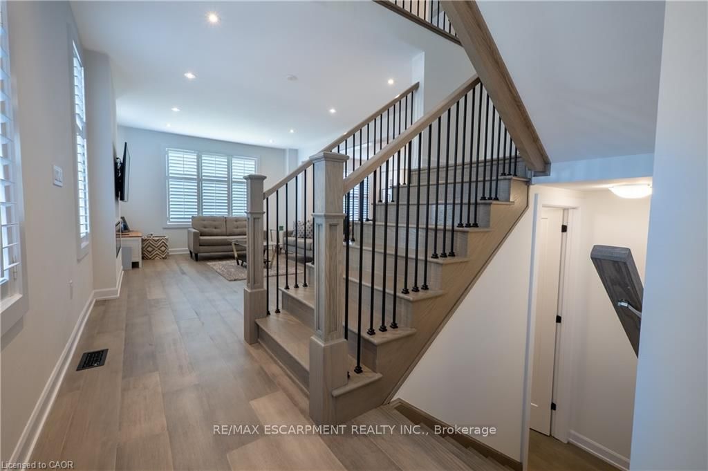 38 Riesling Street • Grimsby, ON photo 12