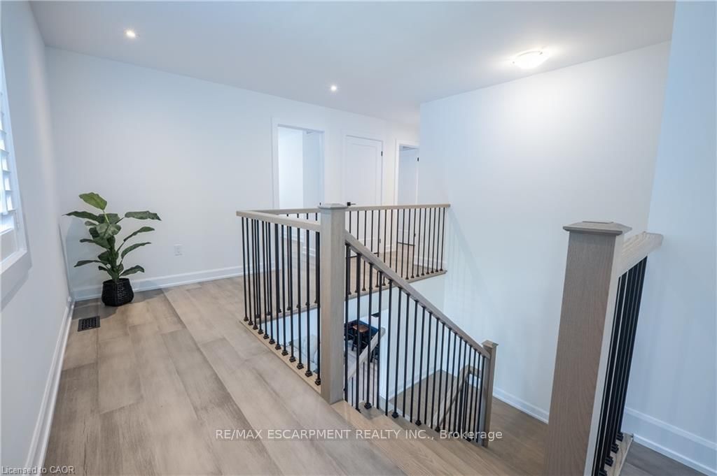 38 Riesling Street • Grimsby, ON photo 13