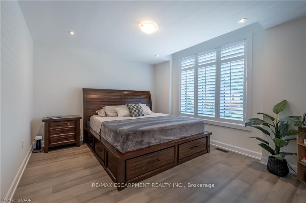 38 Riesling Street • Grimsby, ON photo 15
