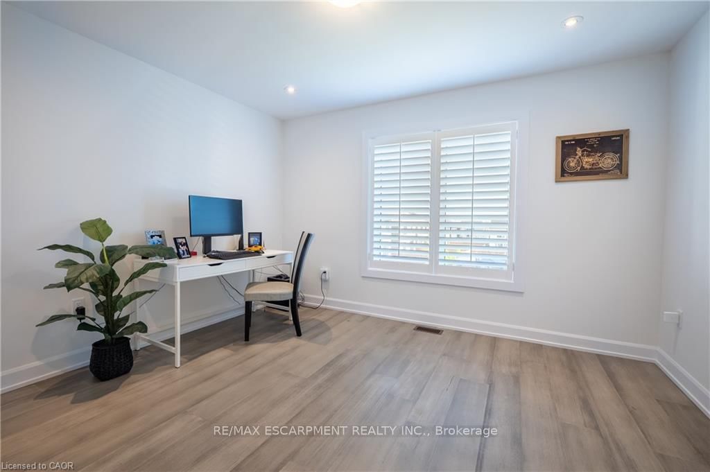 38 Riesling Street • Grimsby, ON photo 18