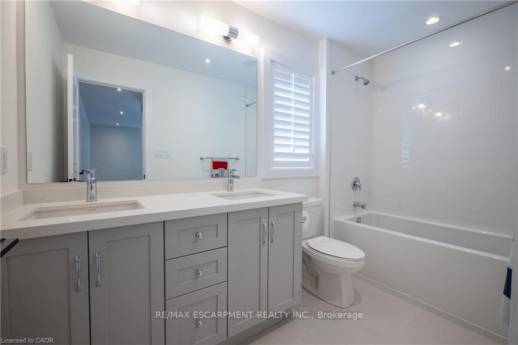 38 Riesling Street • Grimsby, ON photo 20