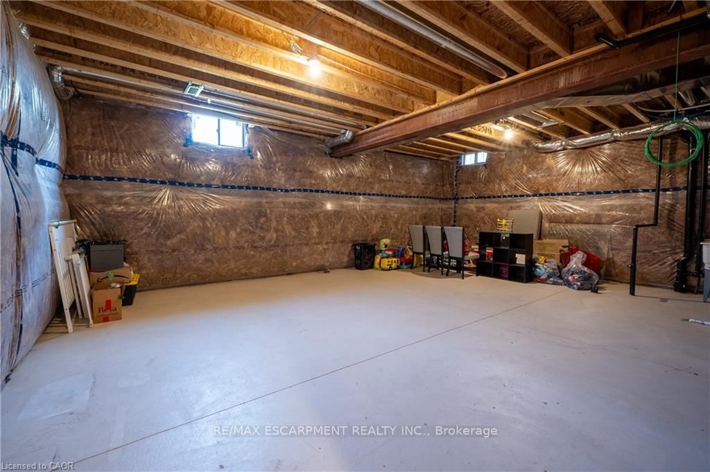 38 Riesling Street • Grimsby, ON photo 23