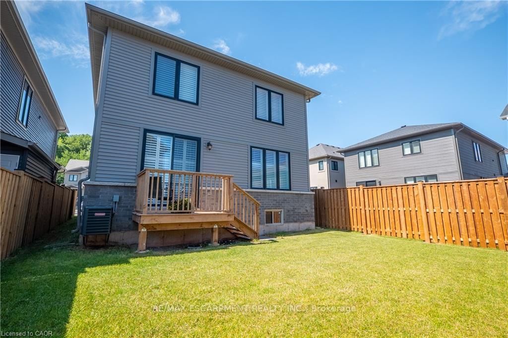 38 Riesling Street • Grimsby, ON photo 25